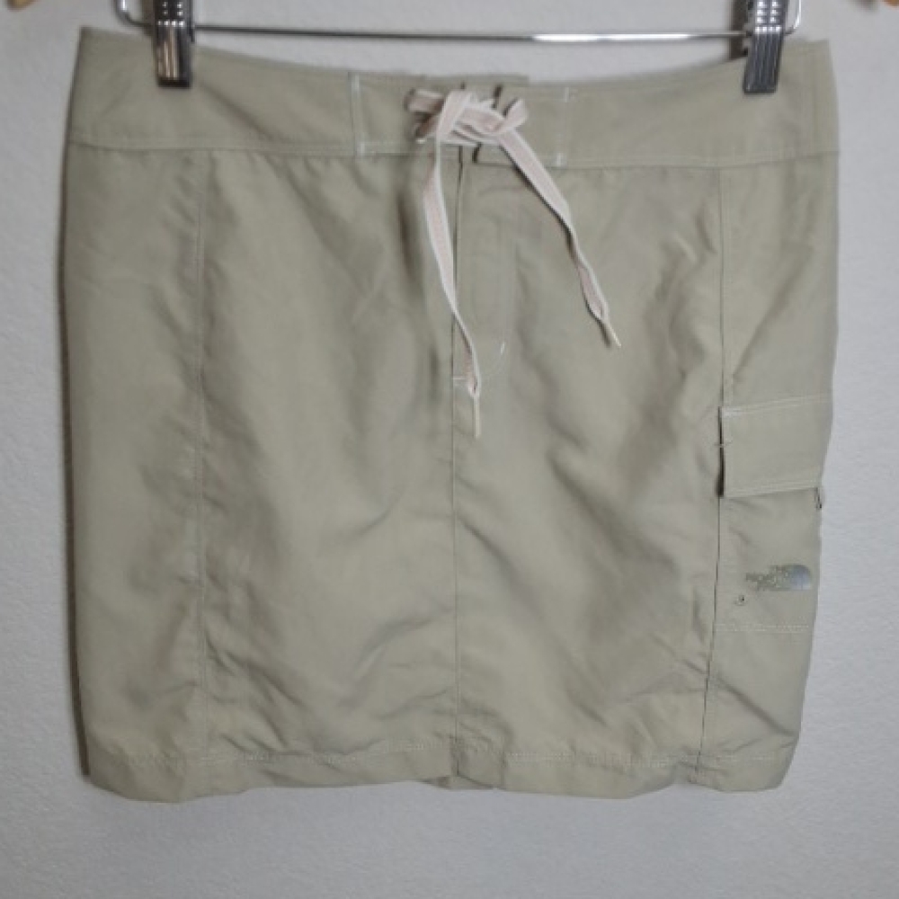 The North Face Women's Khaki Cargo Skirt Size 4